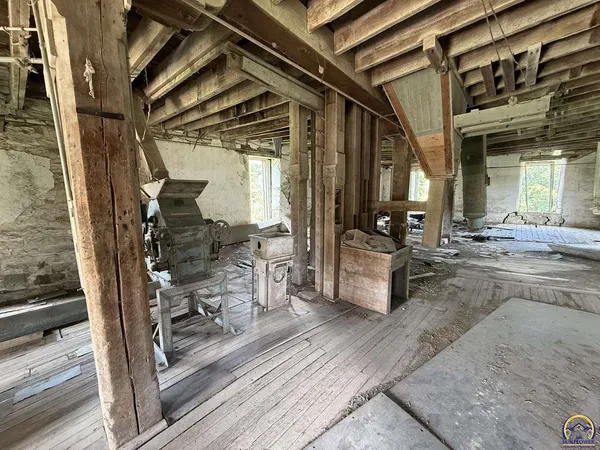 $85,000 | 115 Main Street, Cedar Point, KS 66843