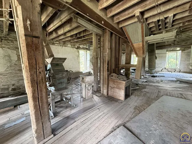 $85,000 | 115 Main Street, Cedar Point, KS 66843