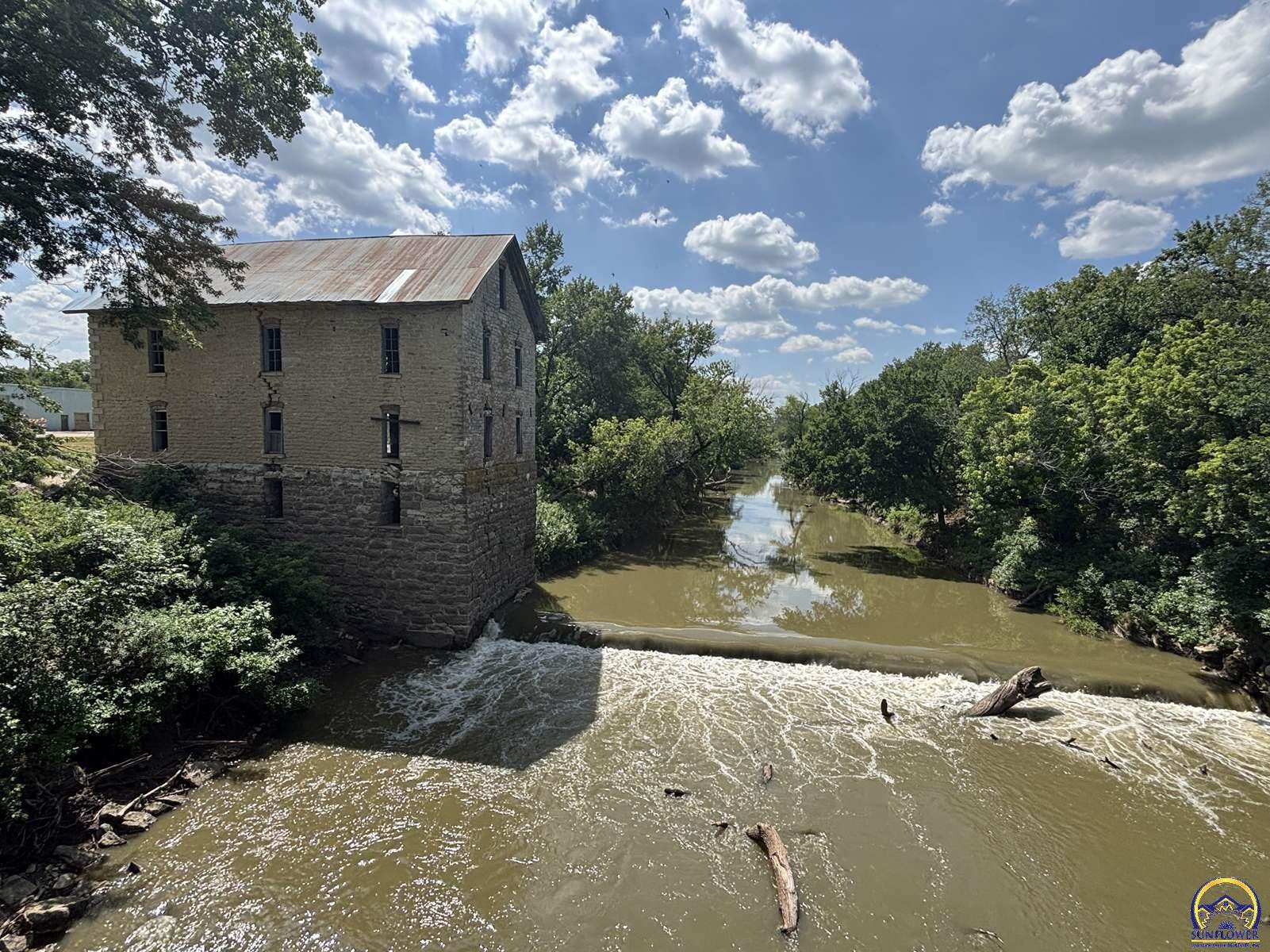 115 Main Street Cedar Point, KS 66843 - Photo 7 of 75