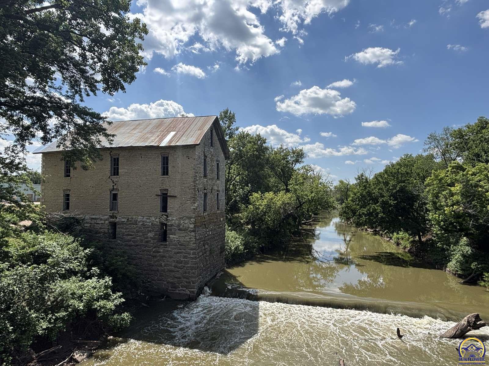 115 Main Street Cedar Point, KS 66843 - Photo 8 of 75