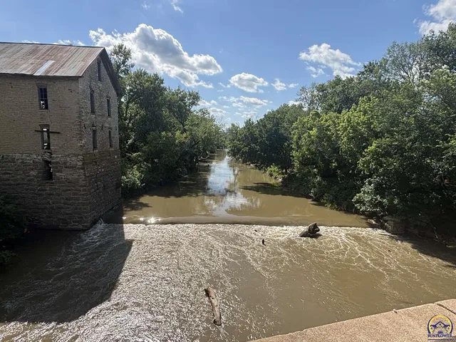 $85,000 | 115 Main Street, Cedar Point, KS 66843