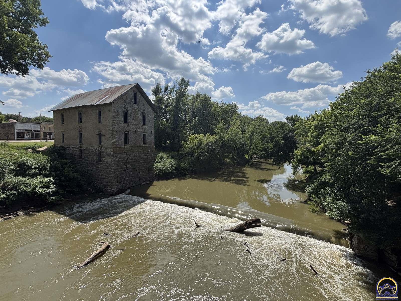 115 Main Street Cedar Point, KS 66843 - Photo 10 of 75