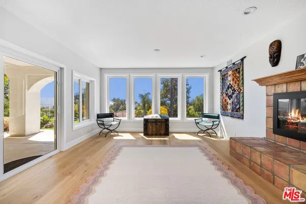 $4,400,000 | 603 Lone Oak Drive, Thousand Oaks, CA 91362