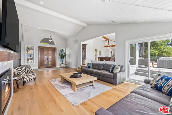 $4,400,000 | 603 Lone Oak Drive, Thousand Oaks, CA 91362