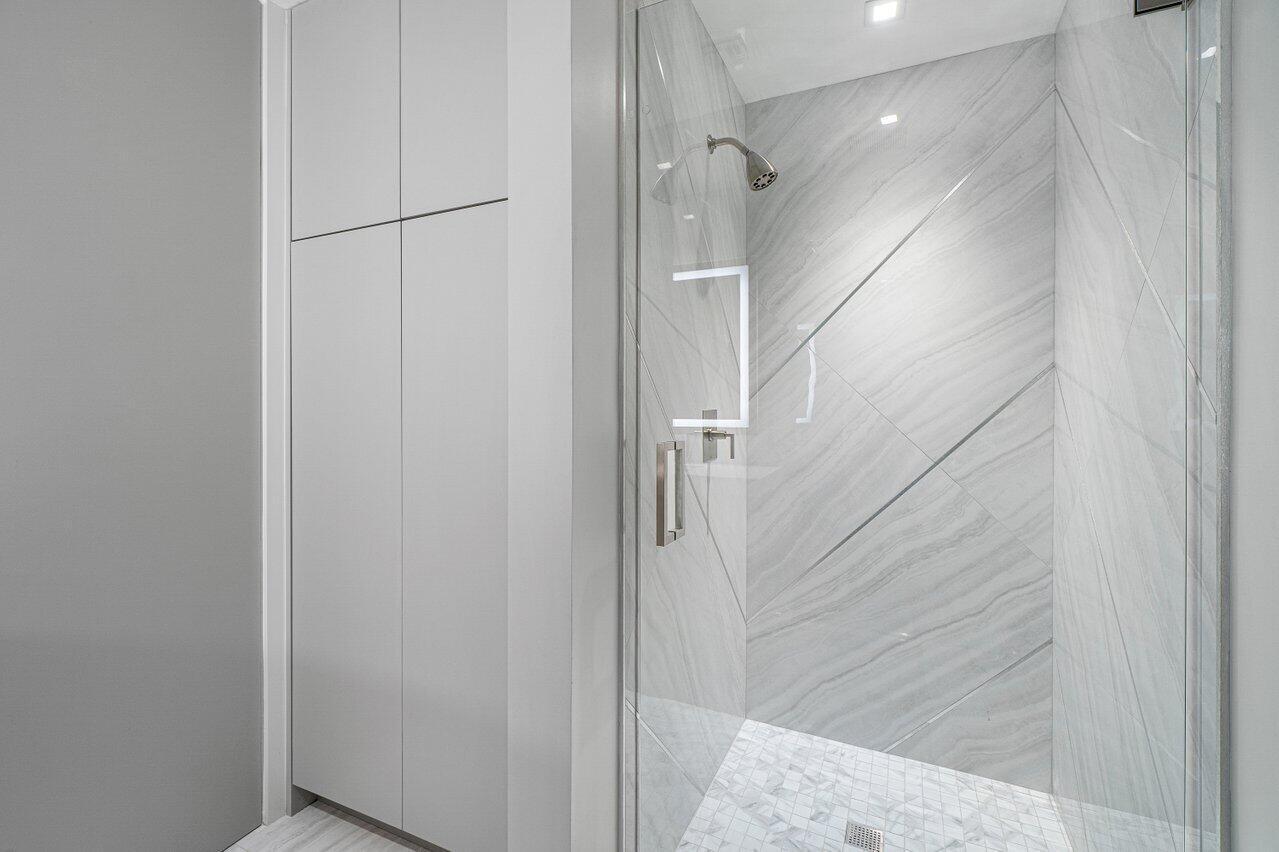 5284 Boca Marina Circle South Boca Raton, FL 33487 - Photo 12 of 30 004-5284BocaMarinaCircle-BocaRaton-FL-33