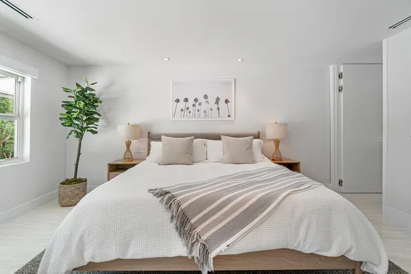 $15,000 | 5284 Boca Marina Circle South, Boca Raton, FL 33487