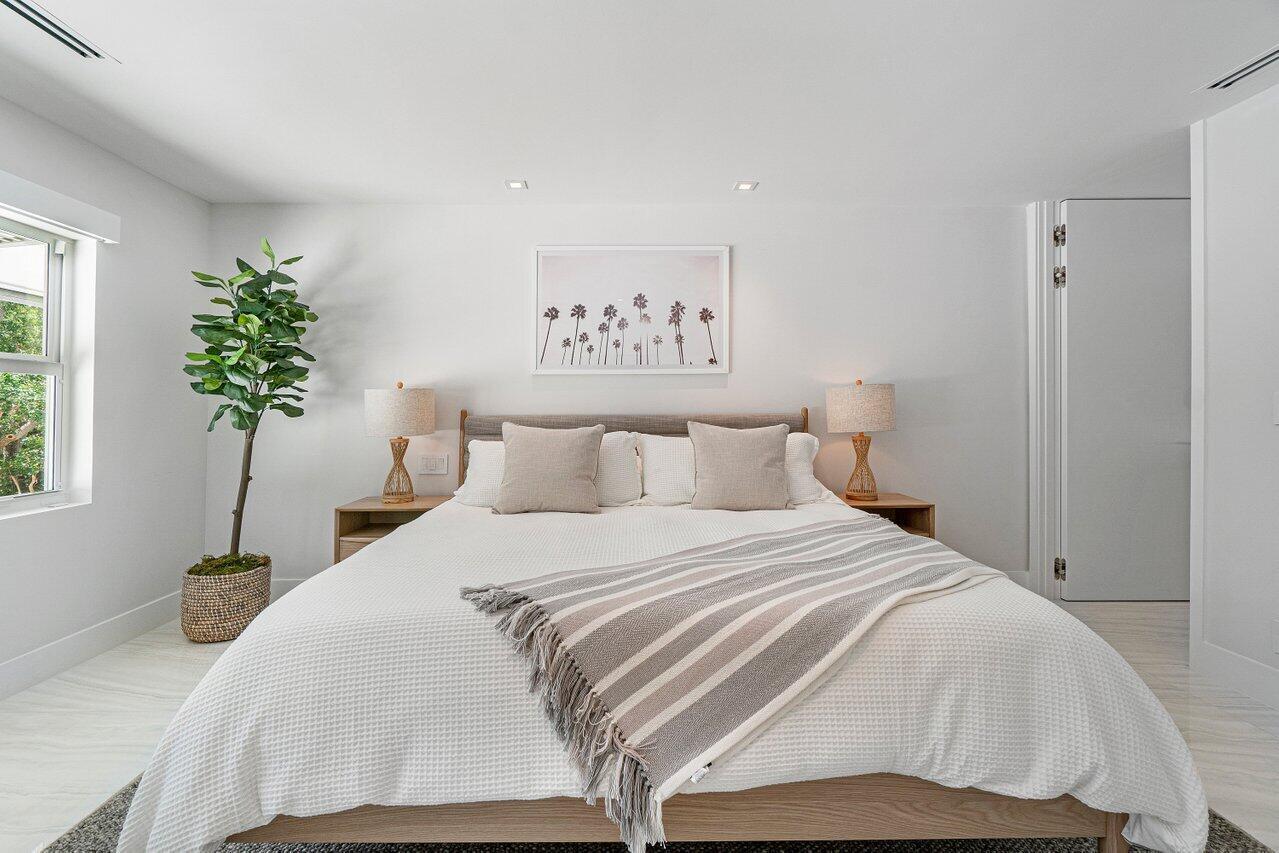 5284 Boca Marina Circle South Boca Raton, FL 33487 - Photo 23 of 30 021-5284BocaMarinaCircle-BocaRaton-FL-33