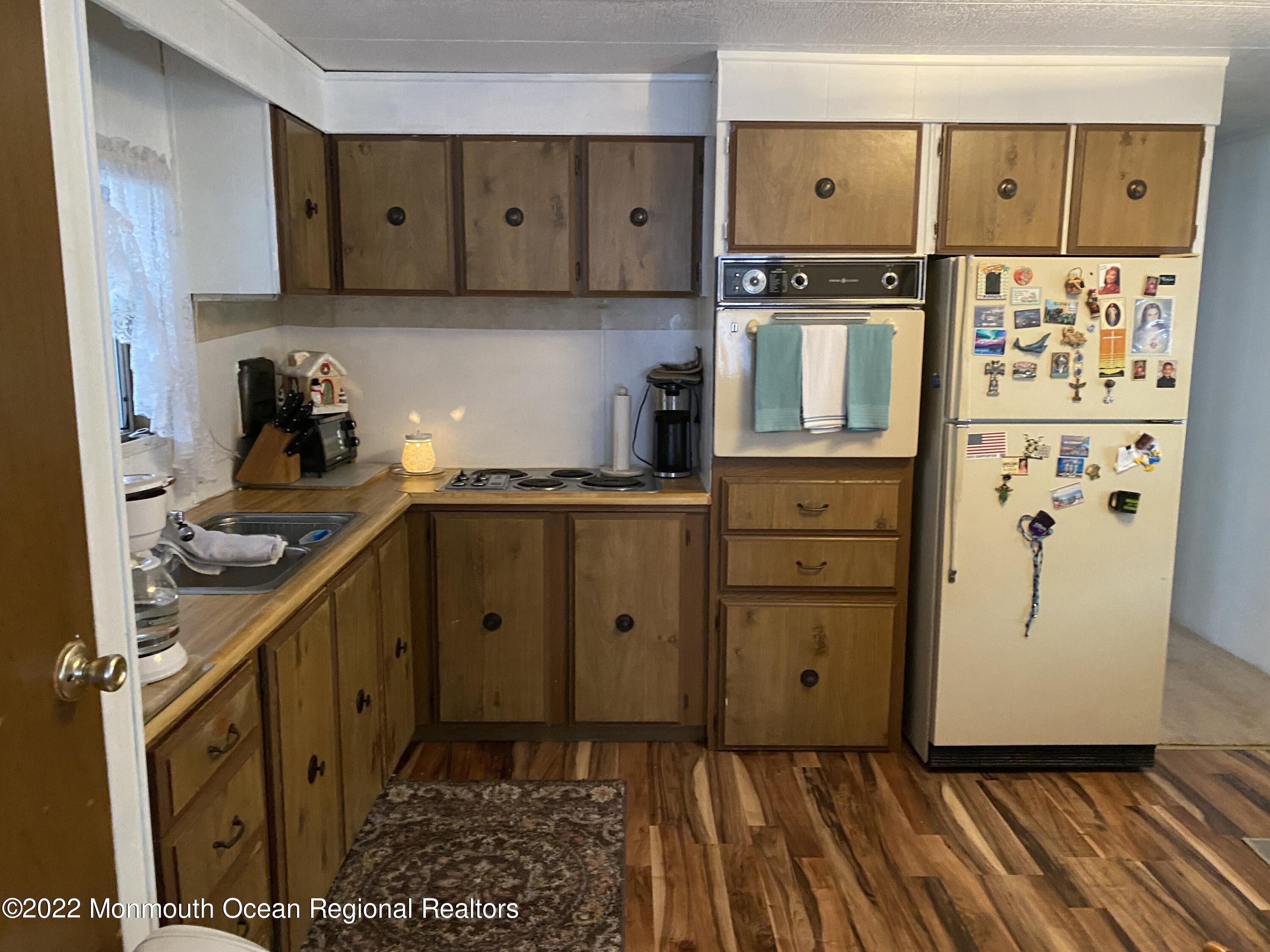49 Panda Lane Whiting, NJ 08759 - Photo 5 of 26 IMG_0592