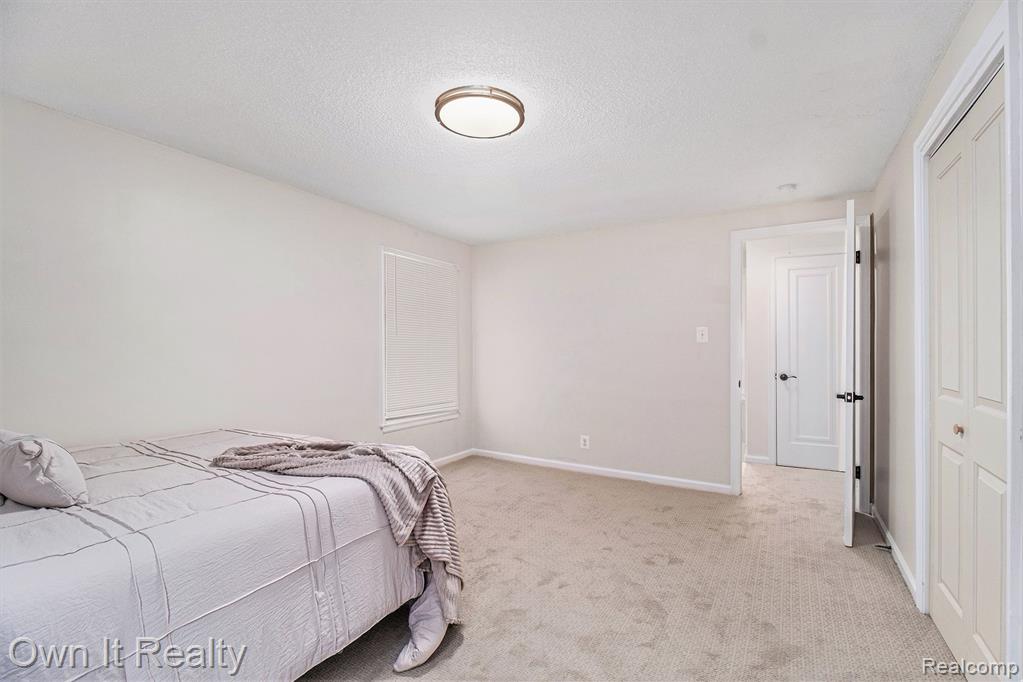 14046 Stahelin Road Detroit, MI 48223 - Photo 18 of 29