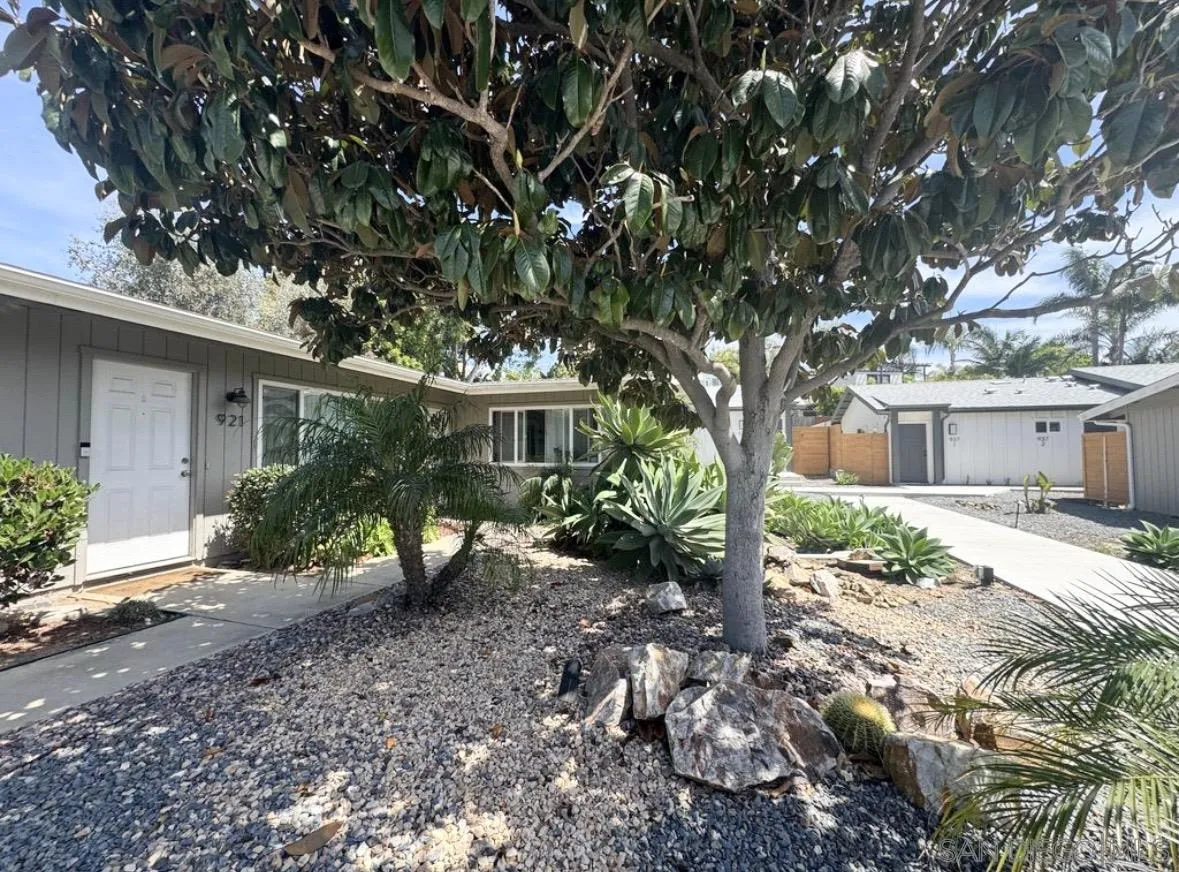 921-927 Regal Road Encinitas, CA 92024 - Photo 18 of 27