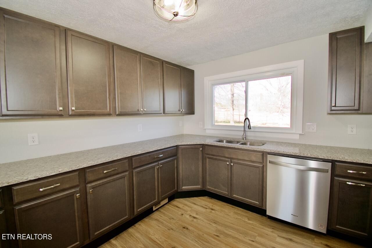 233 Doc Norton Road Maryville, TN 37804 - Photo 11 of 39 Gallery Image 11