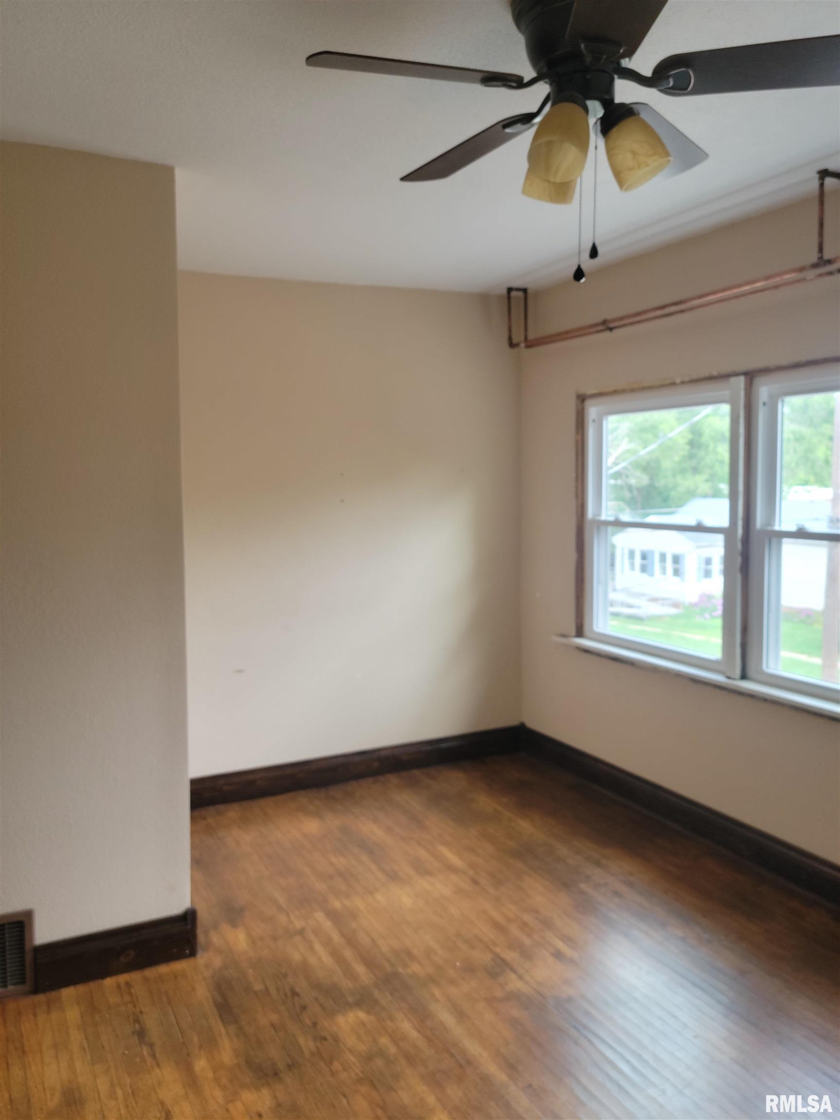252 Howard Place Canton, IL 61520 - Photo 27 of 27 Gallery Image 27