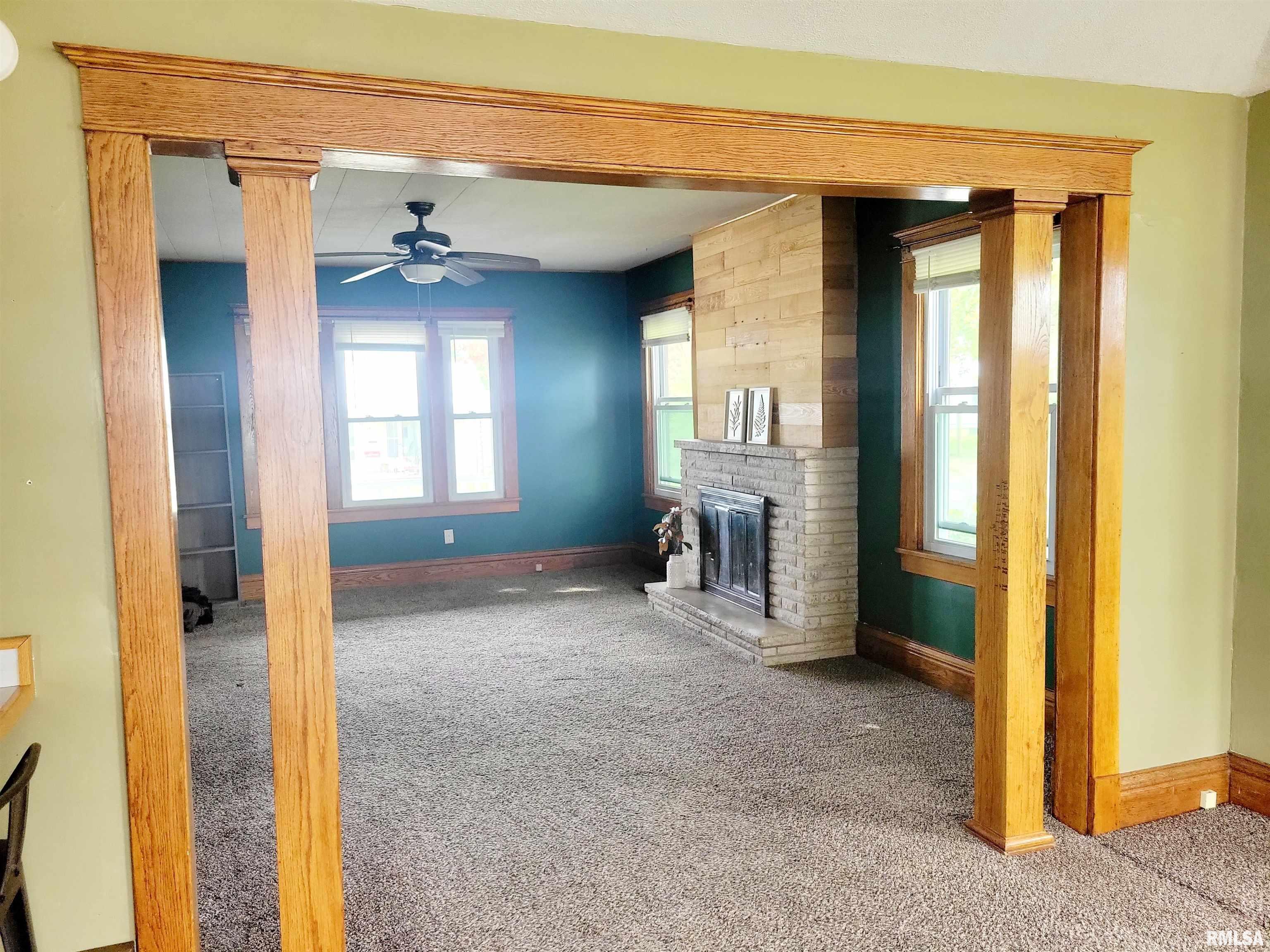 252 Howard Place Canton, IL 61520 - Photo 7 of 27 Gallery Image 7