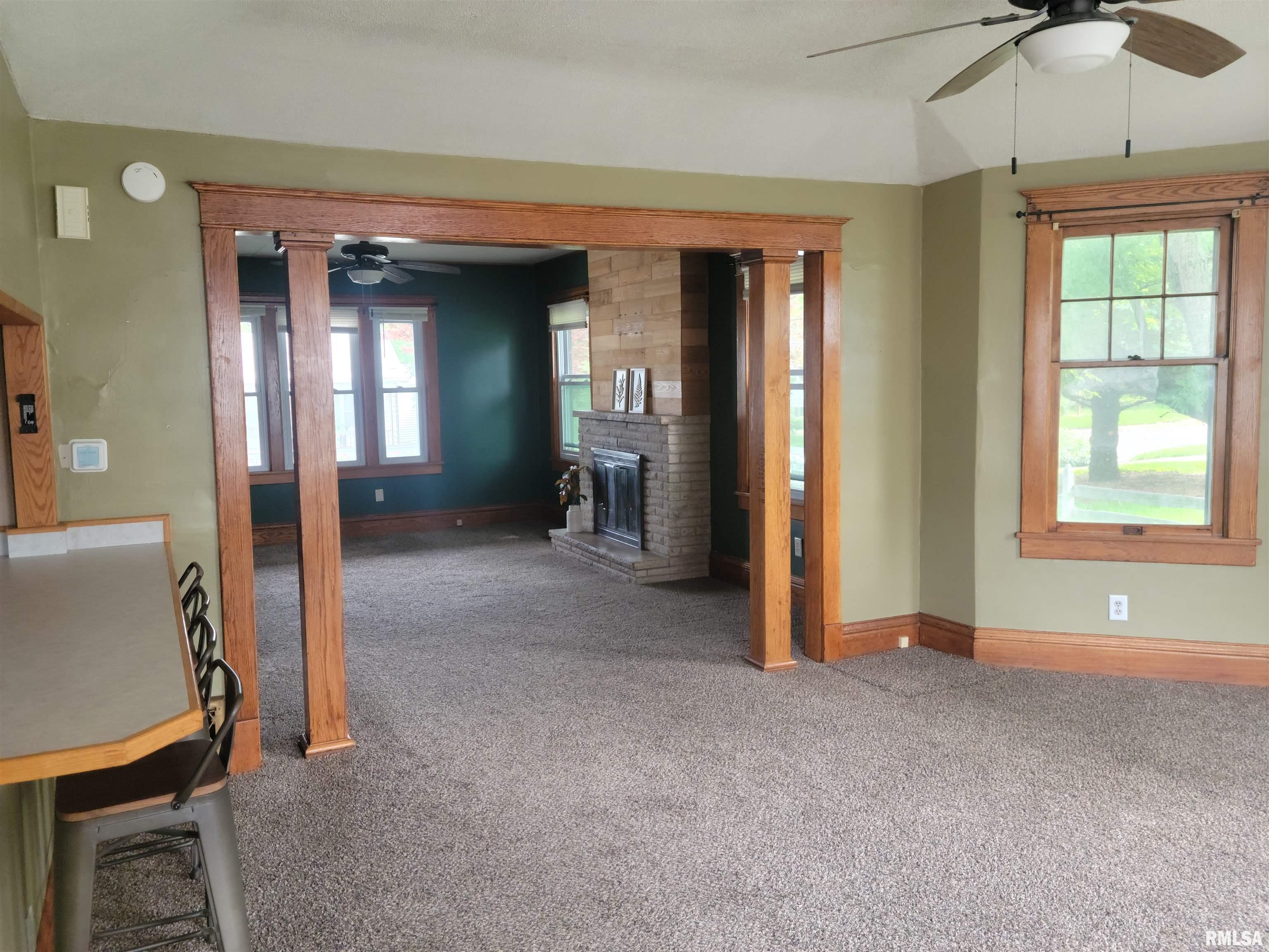 252 Howard Place Canton, IL 61520 - Photo 9 of 27 Gallery Image 9