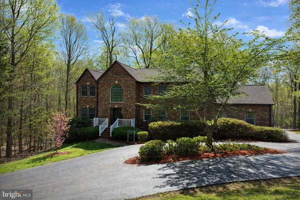 $899,900 | 98 Wateredge Lane, Fredericksburg, VA 22406