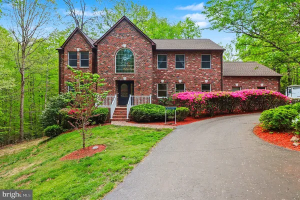 $899,900 | 98 Wateredge Lane, Fredericksburg, VA 22406