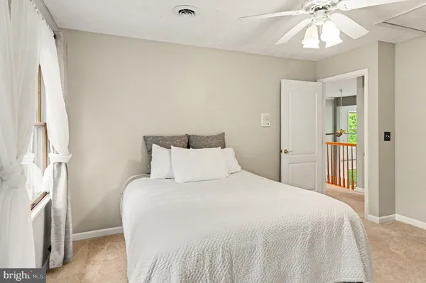 $899,900 | 98 Wateredge Lane, Fredericksburg, VA 22406