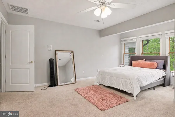 $899,900 | 98 Wateredge Lane, Fredericksburg, VA 22406