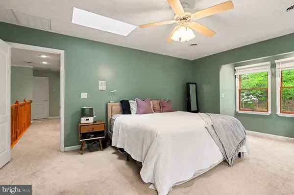 $899,900 | 98 Wateredge Lane, Fredericksburg, VA 22406