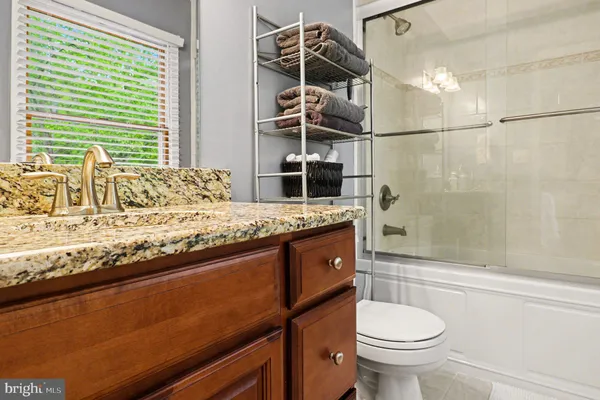 $899,900 | 98 Wateredge Lane, Fredericksburg, VA 22406