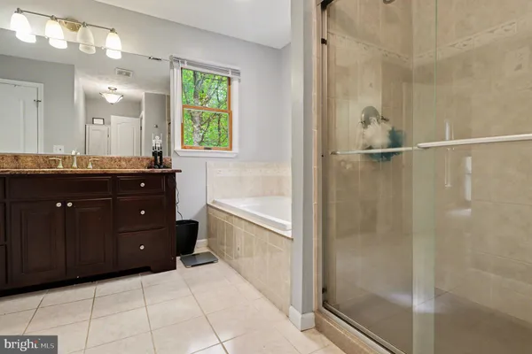 $899,900 | 98 Wateredge Lane, Fredericksburg, VA 22406