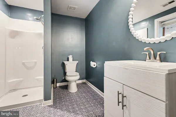 $899,900 | 98 Wateredge Lane, Fredericksburg, VA 22406