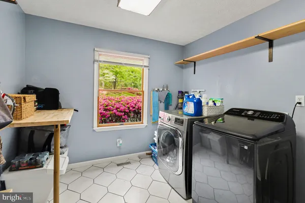 $899,900 | 98 Wateredge Lane, Fredericksburg, VA 22406