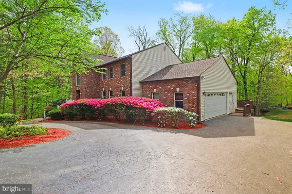 $899,900 | 98 Wateredge Lane, Fredericksburg, VA 22406