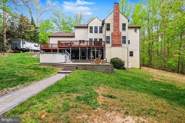 $899,900 | 98 Wateredge Lane, Fredericksburg, VA 22406