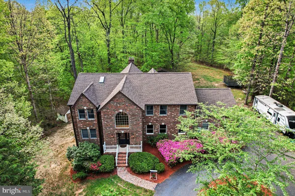 $899,900 | 98 Wateredge Lane, Fredericksburg, VA 22406