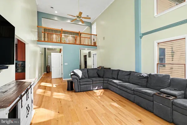 $899,900 | 98 Wateredge Lane, Fredericksburg, VA 22406