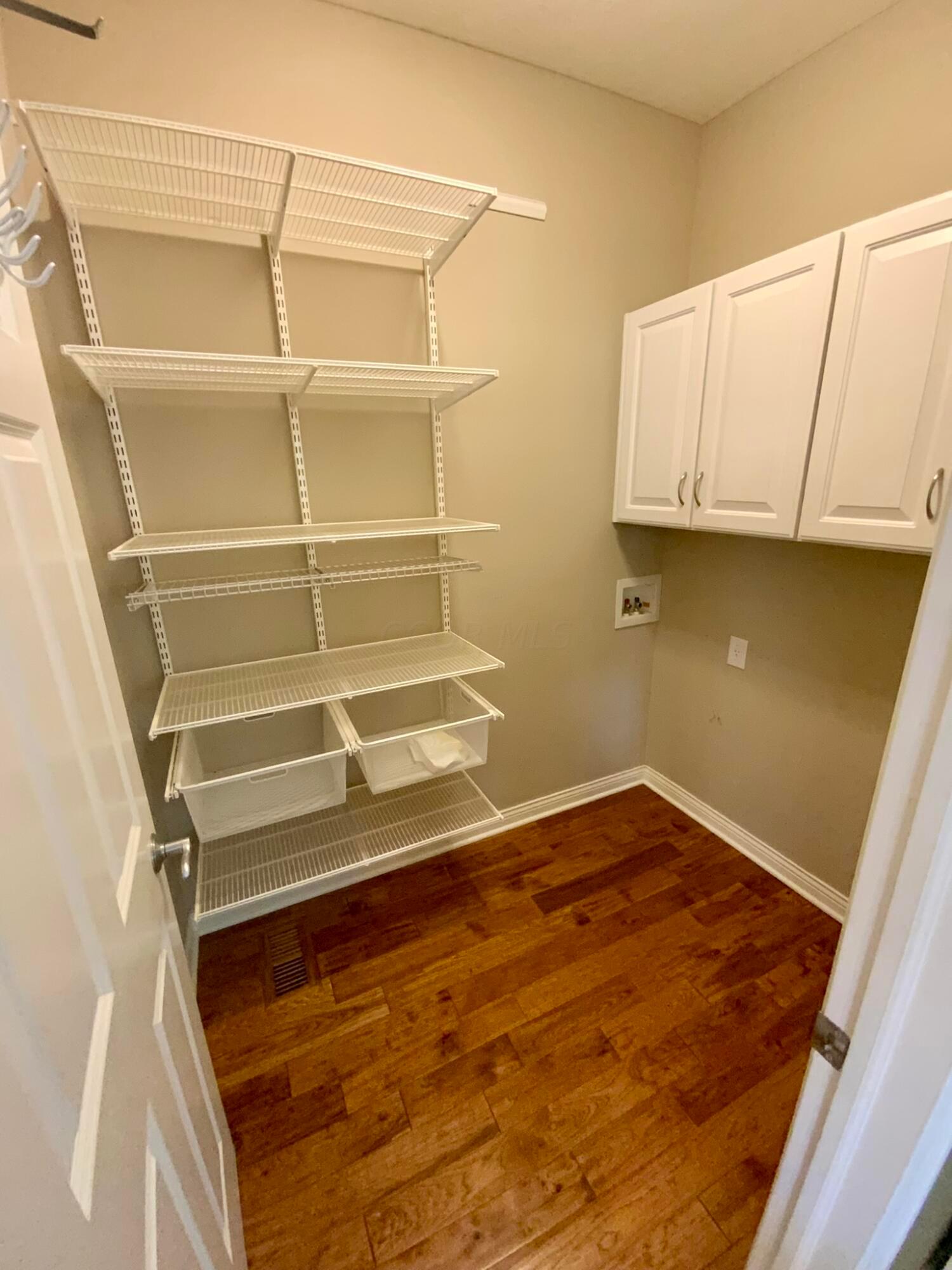 464 Shellbark Road Marysville, OH 43040 - Photo 11 of 37 Laundry/Pantry