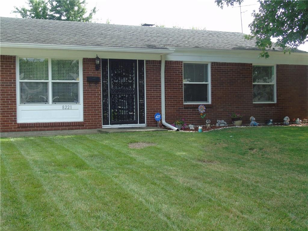 8221 Gilmore Road Indianapolis, IN 46219 - Photo 3 of 22 Gallery Image 3