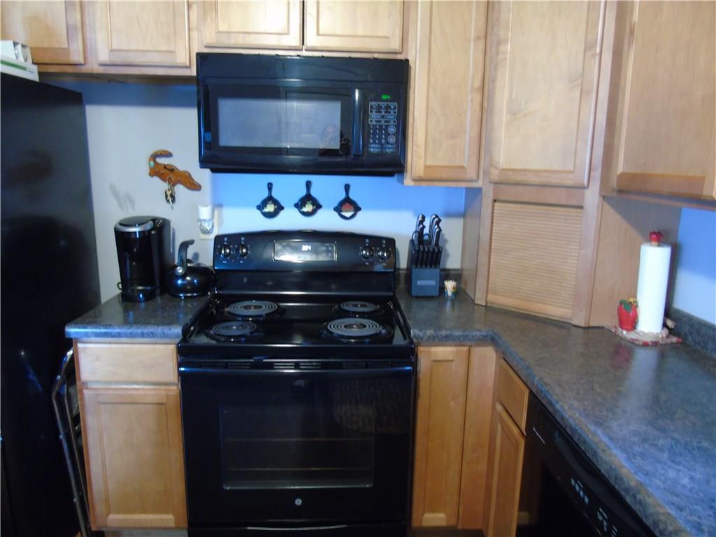8221 Gilmore Road Indianapolis, IN 46219 - Photo 5 of 22 Gallery Image 5