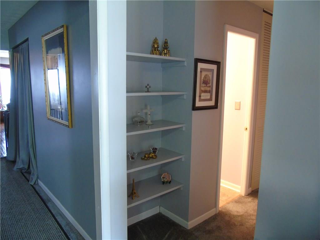 8221 Gilmore Road Indianapolis, IN 46219 - Photo 10 of 22 Gallery Image 10