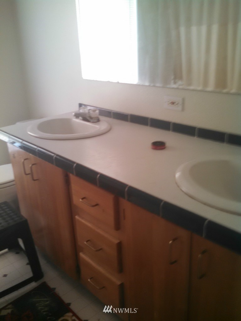 8424 173rd Avenue Southwest Rochester, WA 98579 - Photo 14 of 18