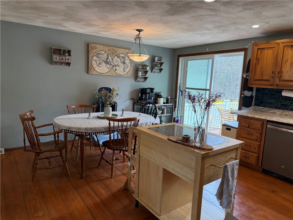 31 Clarke Road Coventry, RI 02816 - Photo 8 of 26