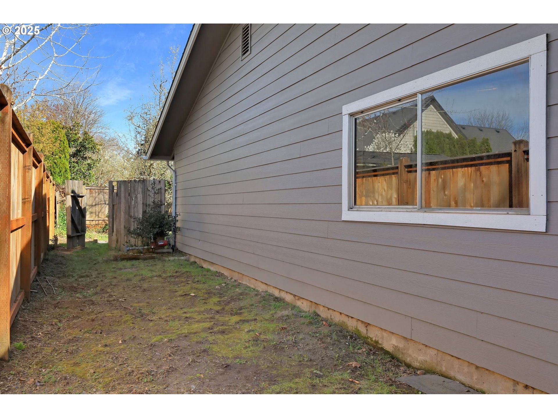 2793 Summer Lane Eugene, OR 97404 - Photo 13 of 15 a view of a backyard