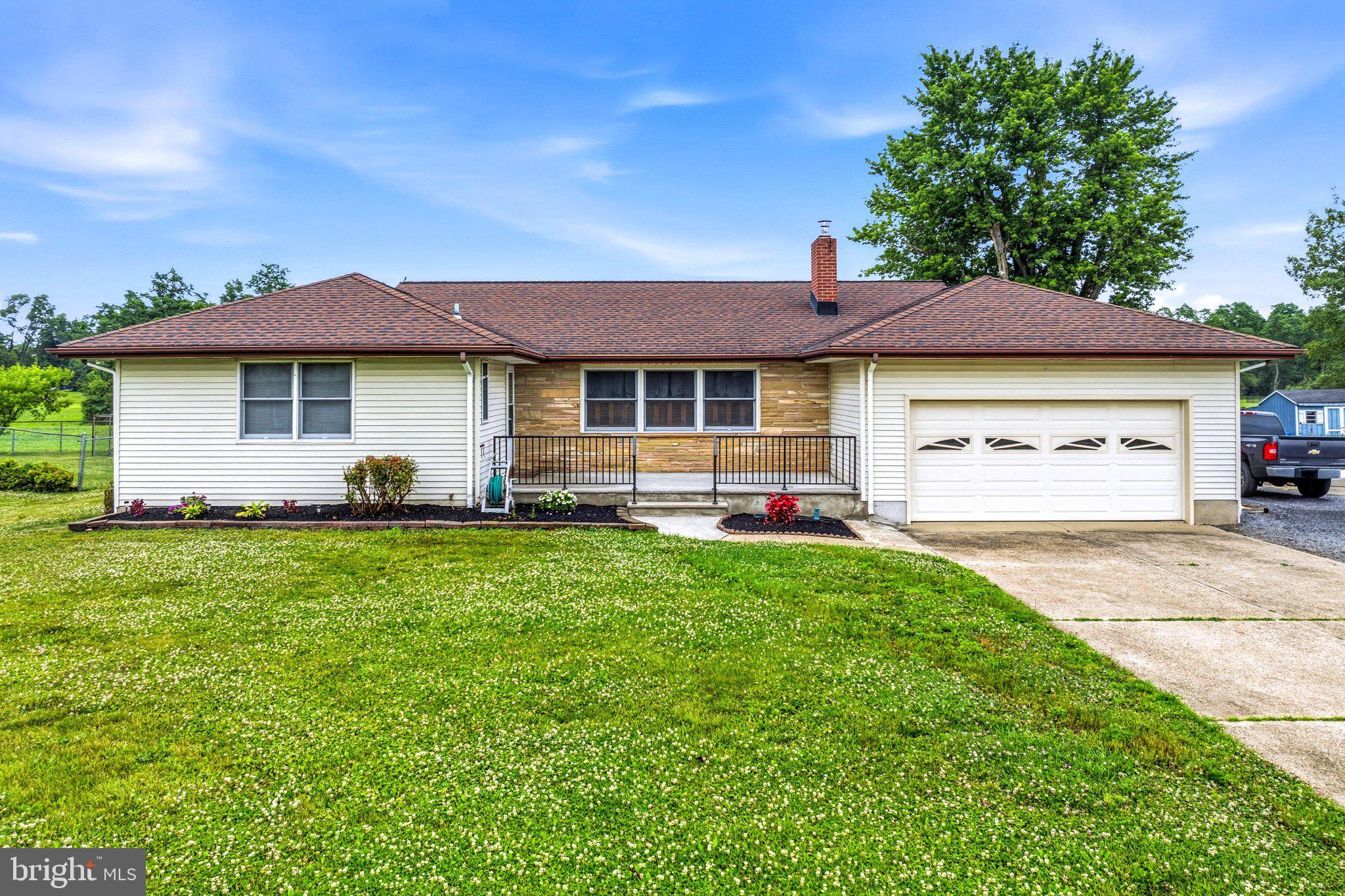 25399 Mt Pleasant Road Columbus, NJ 08022 - Photo 1 of 47