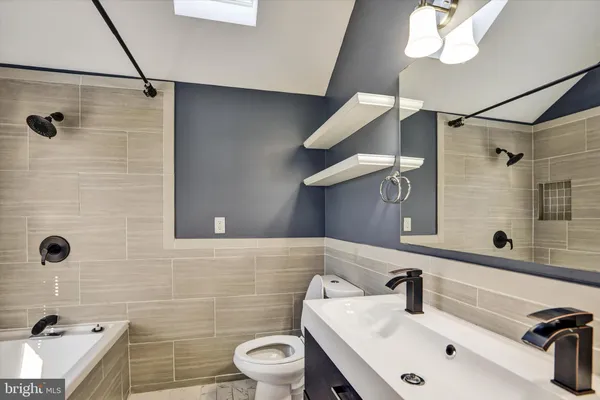 a bathroom with a tub