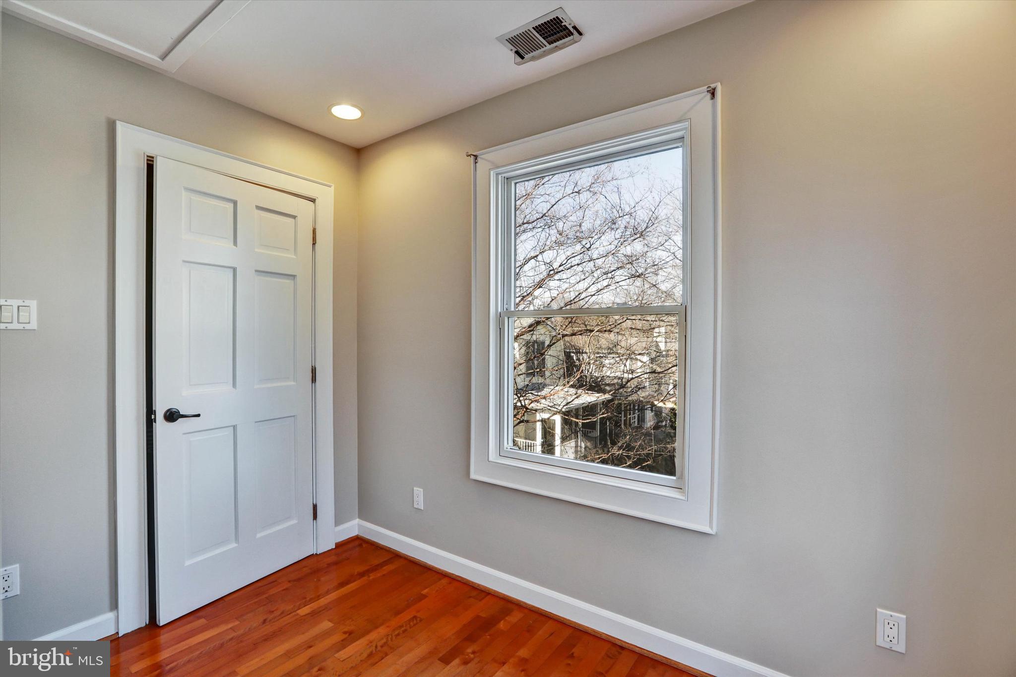 722 Genessee Street Annapolis, MD 21401 - Photo 30 of 42 a view of a room that has a window in it