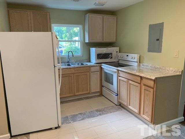 708 Burton Street Roxboro, NC 27573 - Photo 5 of 25