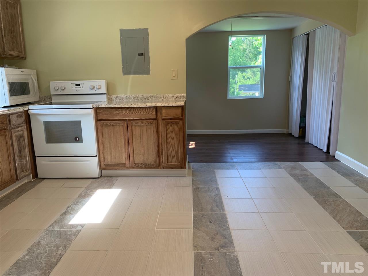 708 Burton Street Roxboro, NC 27573 - Photo 6 of 25