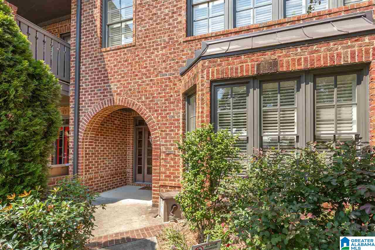 6340 Spring Street Trussville, AL 35173 - Photo 3 of 36