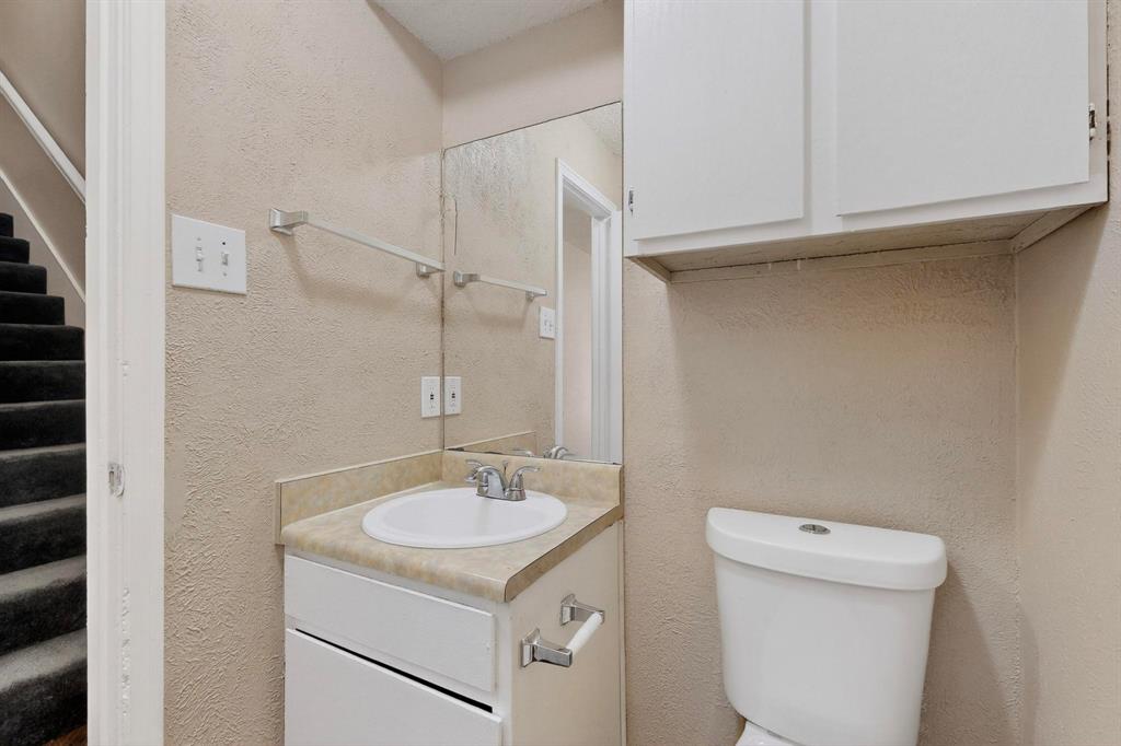 912 North Nursery Road Irving, TX 75061 - Photo 17 of 33