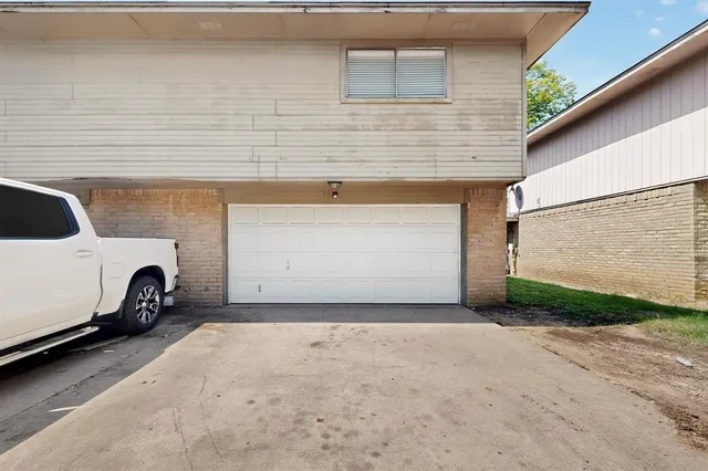 $1,695 | 912 North Nursery Road, Irving, TX 75061