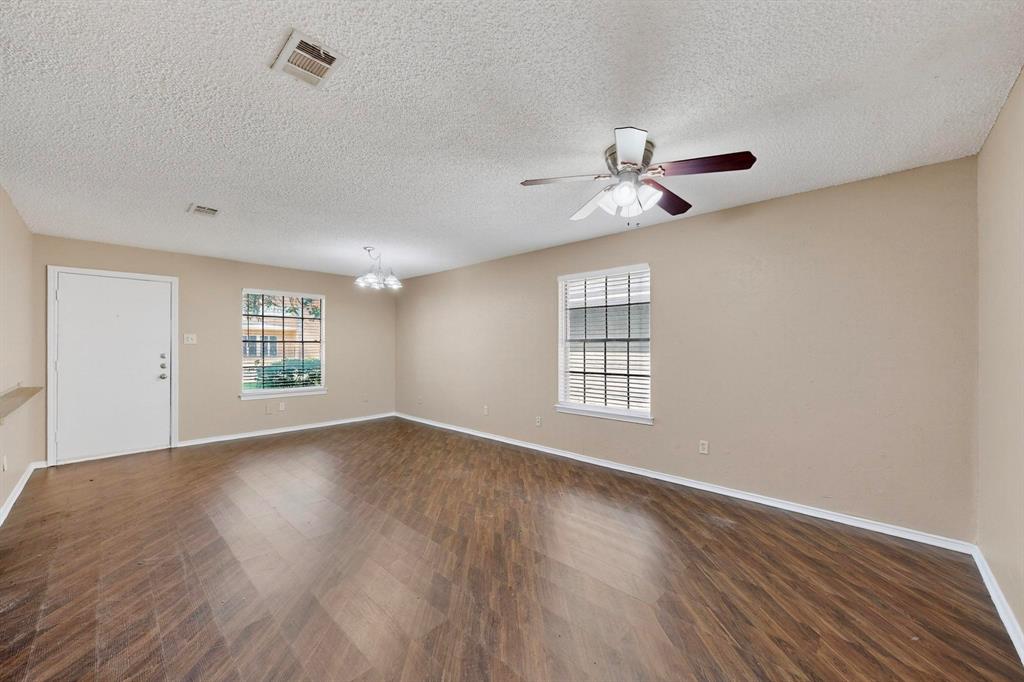 912 North Nursery Road Irving, TX 75061 - Photo 6 of 33