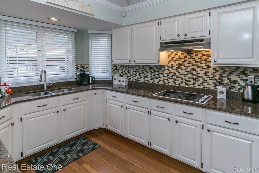3631 Aynsley Drive Rochester Hills, MI 48306 - Photo 4 of 40