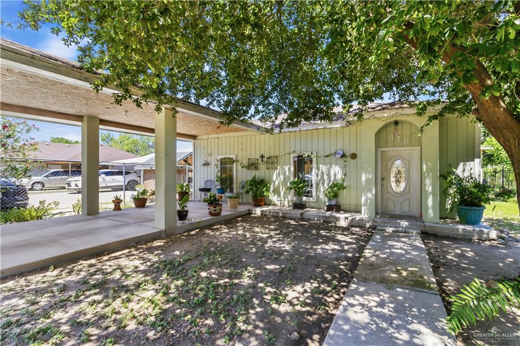 816 East 2nd Street Rio Grande City, TX 78582 - Photo 3 of 15