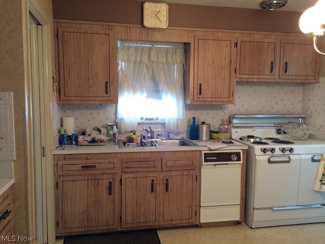 20615 Donnybrook Road Maple Heights, OH 44137 - Photo 4 of 14 Gallery Image 4